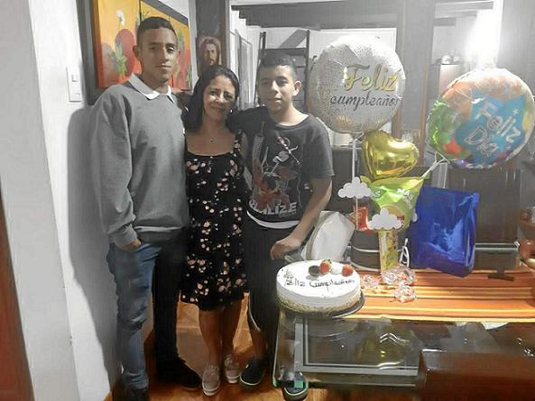 A María Elena Giraldo sus nietos Juan Sebastián y Samuel Ramírez le celebraron el cumpleaños.
