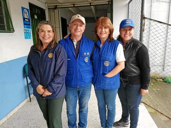 Foto | Elizabeth R. Rojas | LA PATRIA    Victoria Viera, líder de capacitación del Club Rotario; Bernardo Moreno, asesor de pres