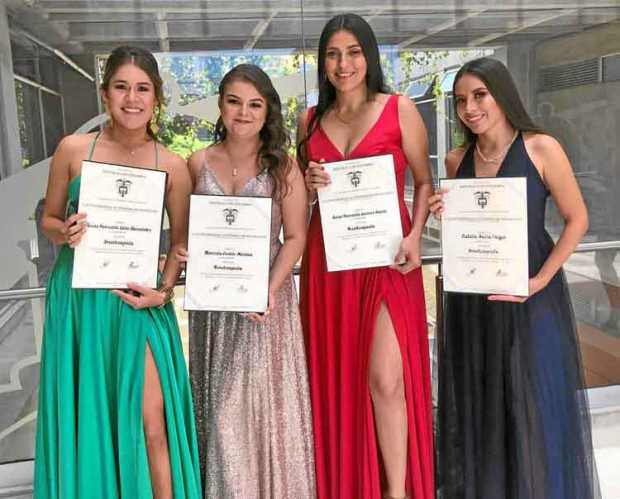 En un acto presencial y siguiendo los protocolos de bioseguridad, la Universidad Autónoma de Manizales graduó como fisioterapeut