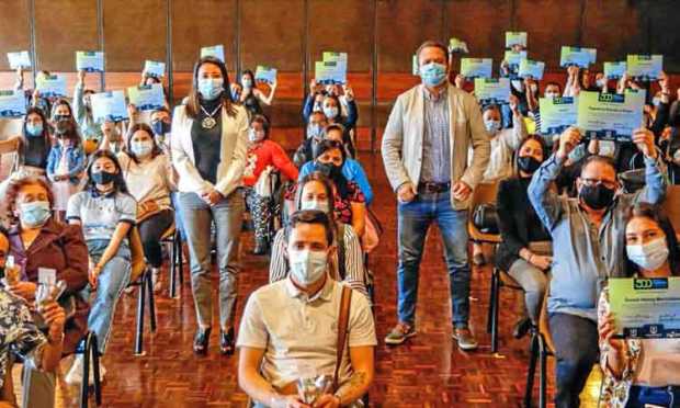 Se realiza la graduación del tercer grupo de 500 Micronegocios, programa de la Secretaría de las TIC y Competitividad de Manizal