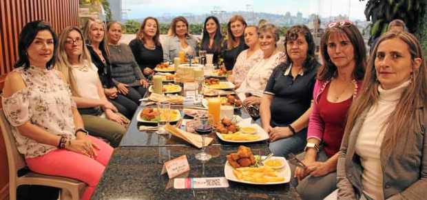 En la Suiza del Cable se ofreció una cena de bienvenida de Estados Unidos a Isabel Cristina Cuervo Alzate, por parte de sus prim