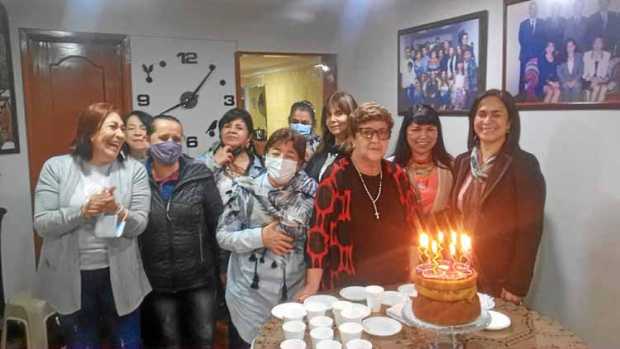 Foto | archivo Particular | LA PATRIA    Docentes de la Escuela Nacional de Auxiliares de Enfermería celebraron el cumpleaños a 