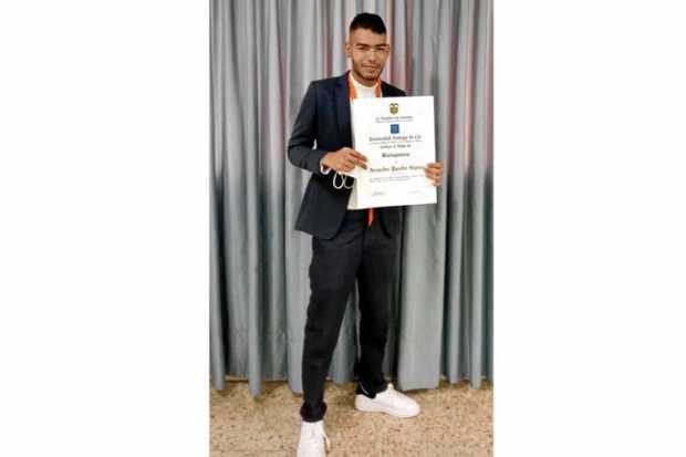 Foto | Henry Giraldo | Manzanares   Alejandro Paredes Higinio se graduó de bioingeniería en la Universidad Santiago de Cali, sus