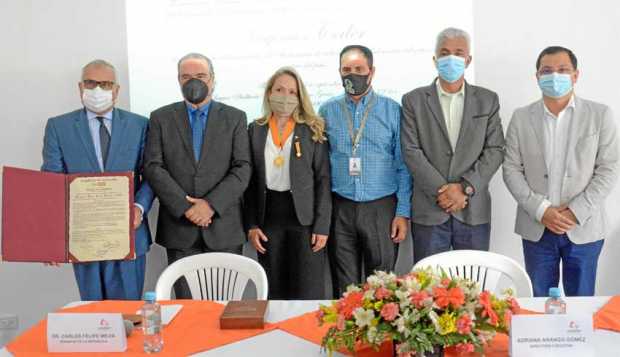 Darío Gómez, Carlos Felipe Mejía, Adriana Arango, Luis Eduardo Céspedes, Luis Fernando Gómez y Jorge Alberto Tovar, Gobernador e