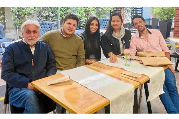 Foto|Lector|LA PATRIA   Con un almuerzo en el restaurante Dauntaun, celebraron el cumpleaños de Susana Osorio López. En la image