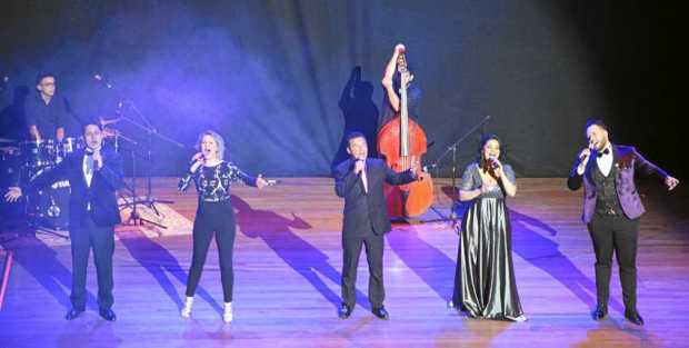 Artistas de Medellín: Carlos Areiza (batería), Tatiana Navarro (cantante), Gisela Zinic (cantante), Nelson Sierra (cantante), Se