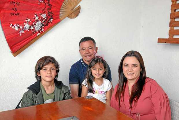 Fotos | Argemiro Idárraga | LA PATRIA    Gerónimo Díaz, Germán Plata, Natalia Plata y Antonia Díaz.