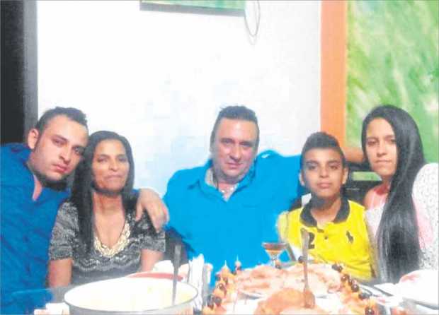 Hoy se cumple el primer año de ausencia de RUBEN DARIO BUITRAGO JARAMILLO. Todos los días nos recuerda su humildad, nobleza y vo