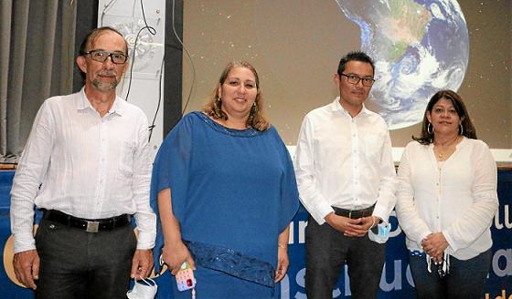 El Programa de Biología de la Universidad de Caldas conmemoró 20 años de creación con un a charla sobre la vida fuera de la tier