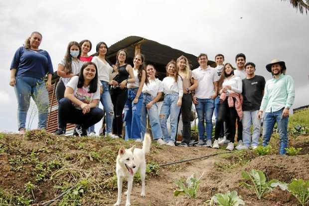 Piedad Lorena Ospina, Laura Valentina Campos, Laura Henao, Dahiana Julio, Alejandra Rueda, Manuela Cortés, Valeria Hernández, An
