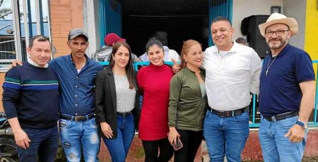 Foto | Henry Giraldo | LA PATRIA    Cuarta caminata del año con Voces FM de Manzanares, que coincidió con el Día Mundial de la T