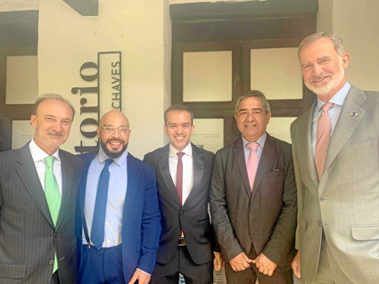 Foto | Cortesía | LA PATRIA    Jesús Gracia Aldaz, cónsul general de España en Colombia; Celso Luis Fernández Hoyos, cónsul en C