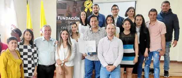 Foto | LA PATRIA     En Anserma la Fundación Seres recibió la entrega de la certificación ISO 9001-2015. En el acto participaron