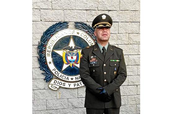Foto|Lector|LA PATRIA    También de Manzanares, Andrés Cardona Cardona ascendió al grado de Teniente Coronel, en la Escuela Gene