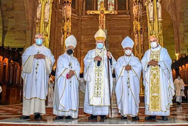 Foto | Archivo Paticular | LAPATRIA    El Presbítero Fernán Llano Ruiz, celebró los 50 años de vida sacerdotal con una celebraci