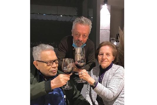 El pasado 2 de enero celebraron sus bodas de diamante los esposos Guillermo Valencia Ocampo y Amparo Montoya de Valencia. El pad