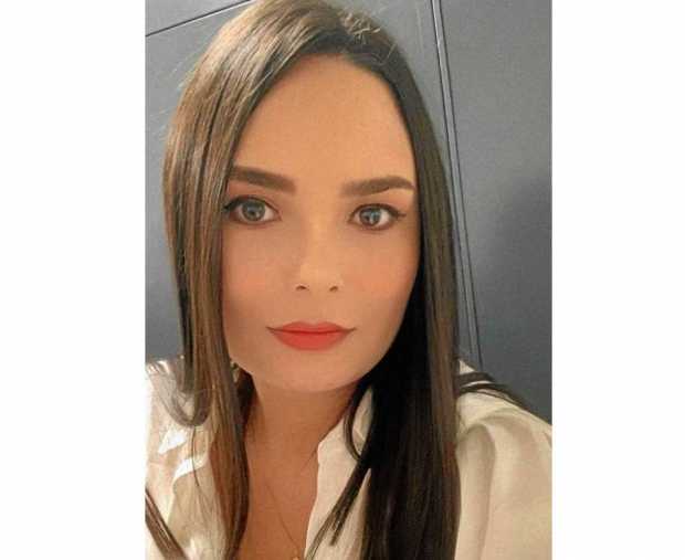 Paula Ximena Nieto Lasprilla se graduó de abogada de la Universidad Católica Luis Amigo. Su familia le desea lo mejor en su nuev