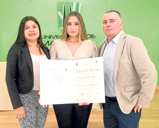 En días pasados la Universidad de Manizales, otorgó el título de Comunicadora Social y Periodista a Laura Ximena Orozco Dávila. 
