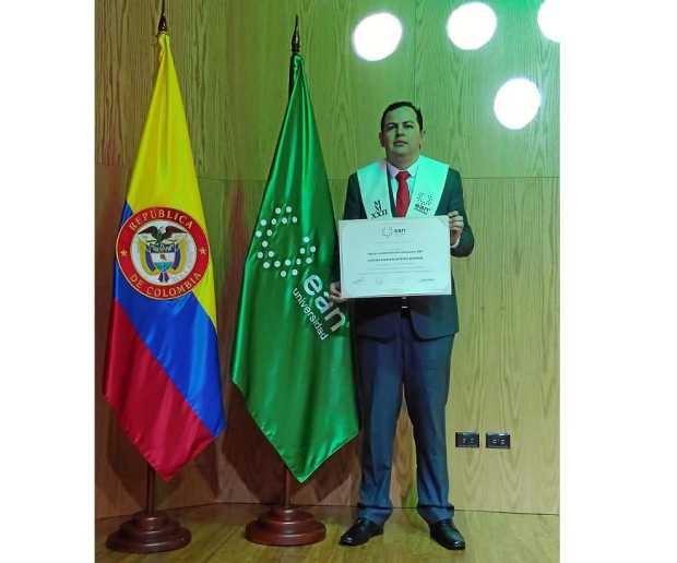 Gonzalo Andrés Ballesteros González, de Manzanares, obtuvo el Grado Magíster en Business y Administración de Empresas, de la Uni
