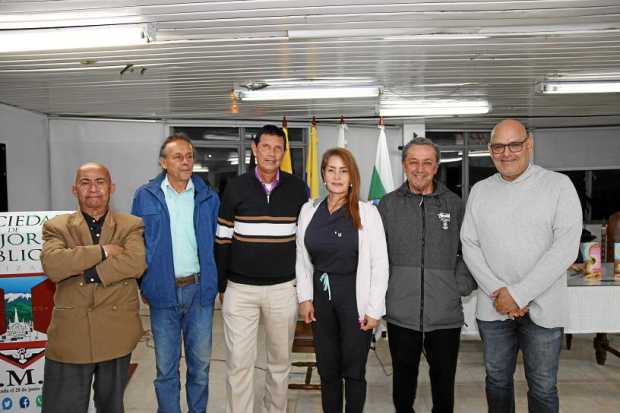 fotos/Argemiro Idárraga/LA PATRIA    Mario Sepúlveda, Guillermo Valencia, Humberto Salazar, Elvia Lucy Holguin, Esteban Jaramill