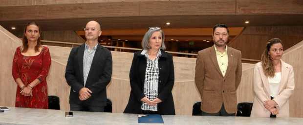 Fotos/cortesía/LA PATRIA   Patricia Salazar Villegas, vicerrectora de Proyección, Mauricio Arbeláez Rendón, vicerrector académic