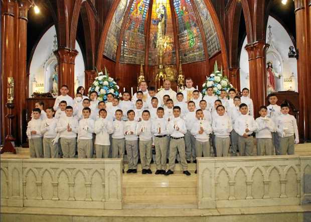 Foto | Jorge Hurtado | LA PATRIA Los estudiantes del colegio el Lans de Manizales se encontraron con el Creador en el dia de su 