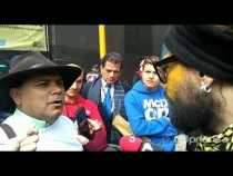 Simpatizante y opositor de Álvaro Uribe.