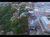 Imágenes aéreas del incendio de la Calle Real de Salamina