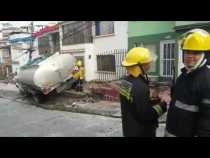 Camión impactó contra una vivienda en el barrio La Primavera (Manizales)