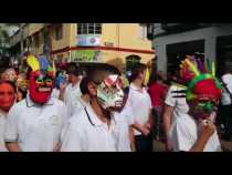 Desfile inaugural del 11 Festival Intercolegiado de Teatro de Manizales