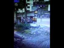 Se volcó un carro en la Avenida Santander, sector puente Vizcaya