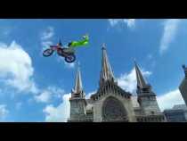 Saltos y adrenalina en el Pacto con motociclistas en Manizales