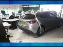 Un vehículo se metió al edificio Portal de la 50 de Manizales