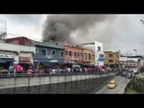 Incendio en locales de la Plaza Alfonso López