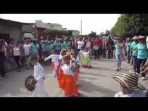 Desfile aguadoritas en el Festival del Porro