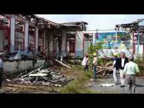 Obras de demolición de la escuela Guingue