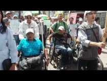 Orientadores de las zonas azules protestan por la carrera 23 de Manizales