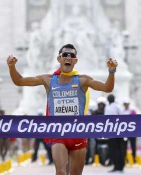 Colombiano ganó oro en los 20 km marcha en juegos mundiales de atletismo