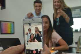 Video e interacción en vivo en redes sociales