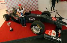 Tatiana Calderón, piloto bogotana de automovilismo, camino a la  Fórmula Uno.