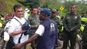 Indígenas liberan a policías retenidos en Risaralda