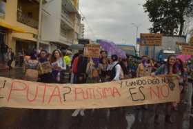 Gritaron contra la violencia de género