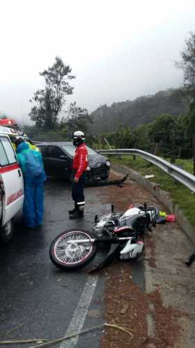 Choque entre una moto y un particular en Sabinas dejó dos lesionados