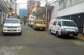 Los menores fueron evacuados del internado en ambulancias. 