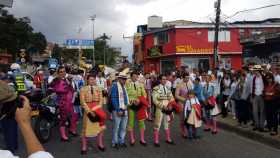 Marchan por el respeto a sus tradiciones en el Paseíllo de la Libertad