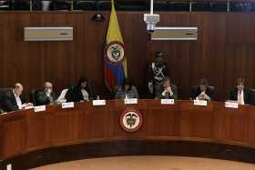 En la Corte constitucional, se lleva a cabo la audiencia sobre comisión de la verdad. 