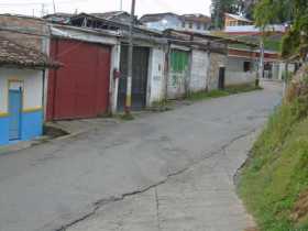 A la entrada de esta bodega se produjo el homicidio de José Alirio.