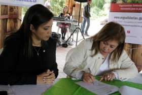 Con firma de pacto en Manizales, piden más mujeres para la democracia