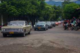 Marcas de carros como Mercedes Benz, Ford, Jeep y otros se pasaron por las calles de La Dorada y Puerto Salgar (Cundinamarca).