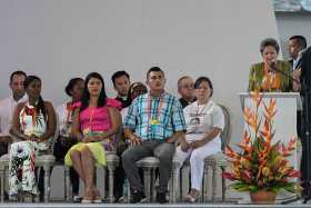 "Ustedes llevan en su corazón las huellas de la historia viva": papa Francisco